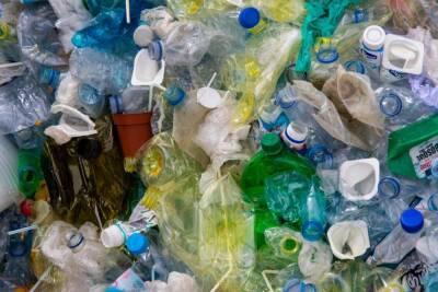 Coca-Сola и Nestle призывают сократить производство пластика - abnews.ru - США