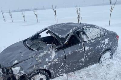 Женщину-водителя Шевроле госпитализировали после столкновения с опорой ЛЭП в Белгородской области