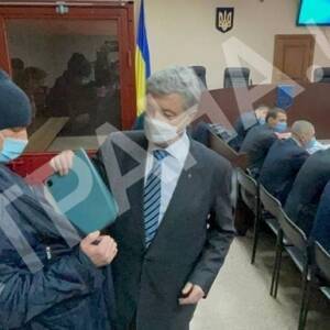 Суд объявил перерыв в заседании по делу Порошенко
