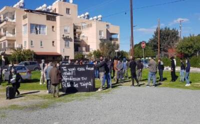 Беженцы из Хлораки провели акцию протеста