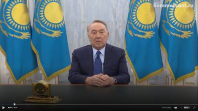 «На заслуженном отдыхе»: Назарбаев отрицал конфликт в элите страны