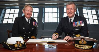 25 лет службы: в Королевском флоте Британии появилась первая женщина-адмирал