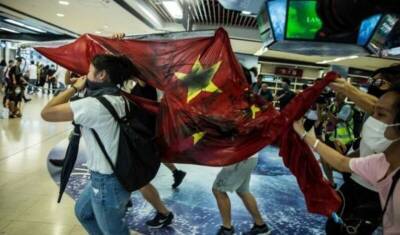 Власти Китая принудили вернуться в страну более 2500 беглецов