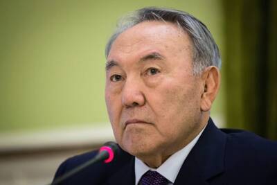 Назарбаев опроверг сообщения о том, что он сбежал за границу и мира