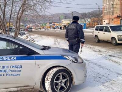 Пьяный водитель без прав протащил за машиной полицейского в Находке - newsland.com - Приморье край - Находка
