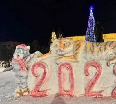 «Не оценили. Жаль»: в Кузбассе глава округа пожаловался на разрушенные вандалами снежные скульптуры