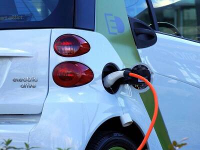 Лука Де-Мео - Renault полностью откажется от дизельных и бензиновых авто в Европе - smartmoney.one