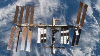 Российские космонавты нашли последнее место утечки воздуха на МКС