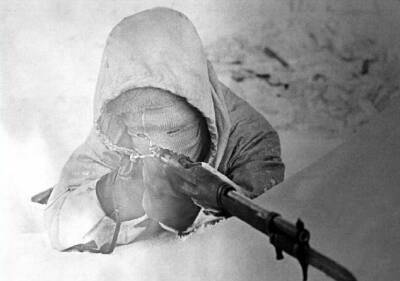 «Белая смерть»: судьба самого опасного снайпера для советских солдат - Русская семерка