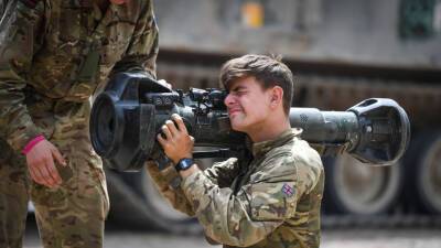 Минобороны Украины сообщило о получении от Британии лёгких противотанковых вооружений