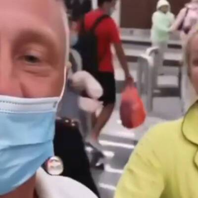 Волочкова устроила скандал в самолете из-за нежелания надевать маску