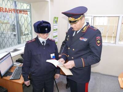 Генерал Скоков поручил начальникам подразделений знать о проблемах подчиненных в быту