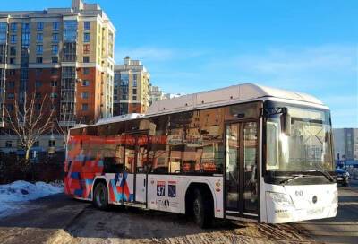 В Кудрово на маршруты выехали брендированные в стилистике Команды47 автобусы