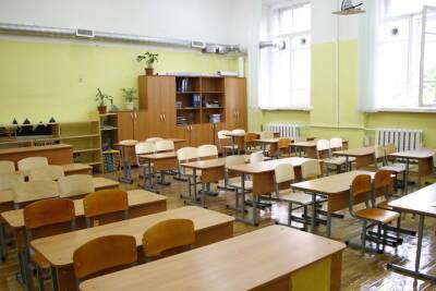 Мероприятия в школах Петербурга отменили из-за «омикрона» на месяц