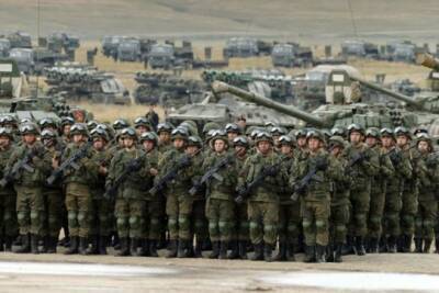 Наращивание российских войск возле Украины: Кулеба призвал не поддаваться панике