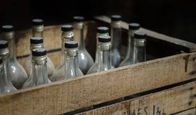 В Дербенте обнаружили два подпольных цеха по производству контрафактного алкоголя
