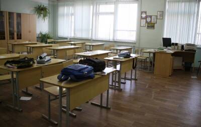 Неизвестные "заминировали" образовательные учреждения большинства регионов России