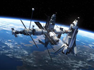 NASA заявило, что российский модуль МКС "Звезда" могут навсегда изолировать из-за утечки