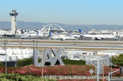 Крупные авиакомпании отменили часть рейсов в США из-за размещения вышек 5G вблизи аэропортов