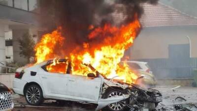 Видео: водитель чудом выжил при взрыве машины в Нес-Ционе