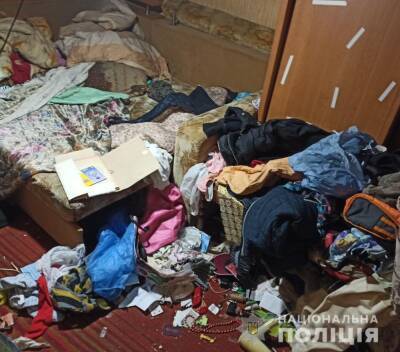 Могла умереть от истощения: новые подробности гибели 4-месячной девочки в запорожской квартире-мусорнике
