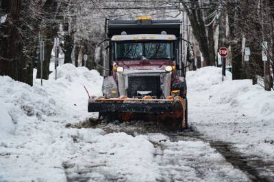 Темпы работ по уборке снега в Мурманске увеличились в четыре раза за сутки
