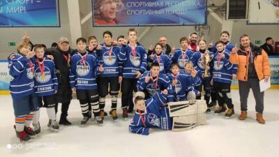 Хоккеисты из Глазова поедут на финал турнира «Золотая шайба»