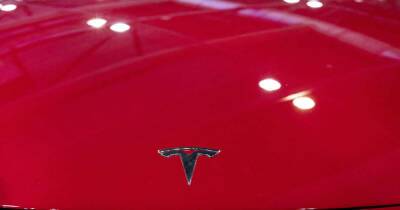 Водителя Tesla с автопилотом впервые будут судить за смертельное ДТП