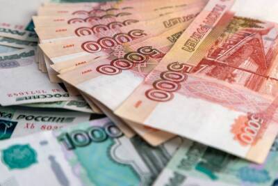 Рост зарплат чиновников в России сравнили с ростом пенсий
