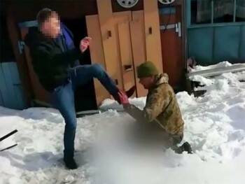 В Вологодской области 19-летний отморозок избил человека после ссоры в социальных сетях