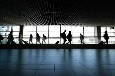 В ВОЗ рекомендовали ослабить ограничения на международные поездки