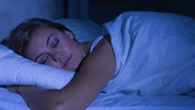 Часы смерти: Какие болезни чаще всего обостряются во сне — объясняет врач