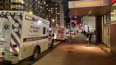 В Нью-Йорке количество госпитализаций с коронавирусом за 10 дней выросло вдвое