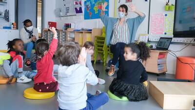 Во Франции начнет действовать масочный режим для детей с шести лет