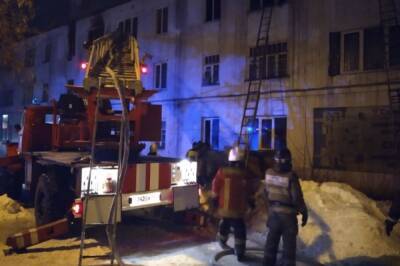 Пожарные ликвидировали крупное возгорание в жилом доме под Екатеринбургом