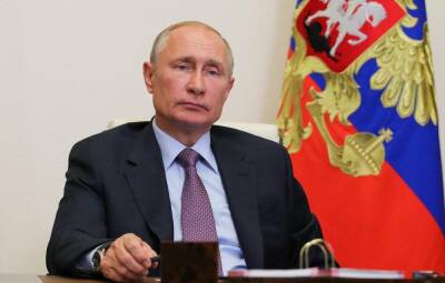 Президент России Путин подписал указ о награждении медиков за борьбу с COVID-19