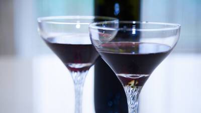 Академик опроверг миф о пользе красного вина
