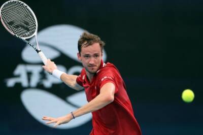 Медведев уступил французу Умберу в матче группового этапа ATP Cup