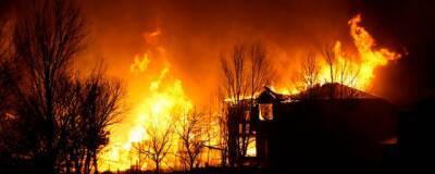 В Колорадо пожары уничтожили около тысячи домов