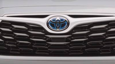 Toyota повысила цены на все модели в России