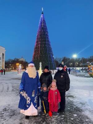 По Ульяновской области путешествует полицейский Дед Мороз