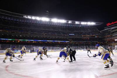 НХЛ: Сент-Луис одолел Миннесоту на открытом воздухе, Торонто разгромил Оттаву