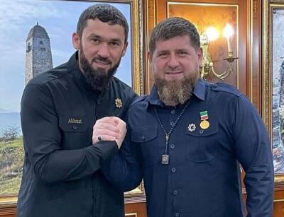 Мошенник шантажирует девушек в Instagram от лица спикера парламента Чечни