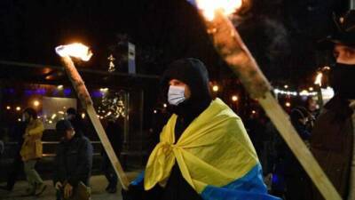 Марш нацистов в центре Киева — новый этап социального эксперимента над Украиной