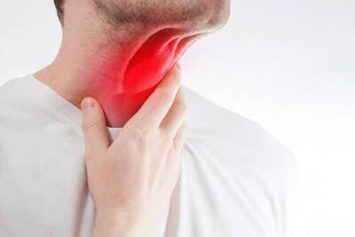 Новые исследования подтверждают: «омикрон» воспаляет горло и меньше проникает в легкие