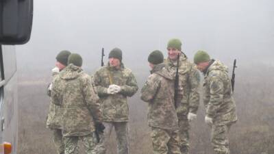 Украинские националисты захватили в Донбассе школу и развернули там штаб