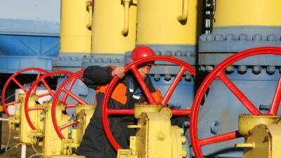 Газовые потоки по трубопроводу «Ямал – Европа» 13-й день идут на восток