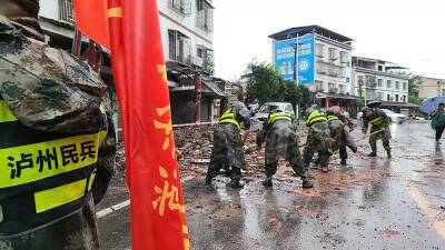Более 20 человек пострадали при землетрясении в Китае