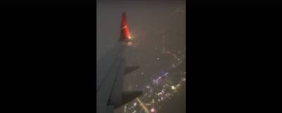 Жительница Тольятти сняла на видео удар молнии в самолет Сочи – Самара