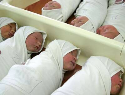 Пять пар близнецов за один прием родила женщина в Саудовской Аравии